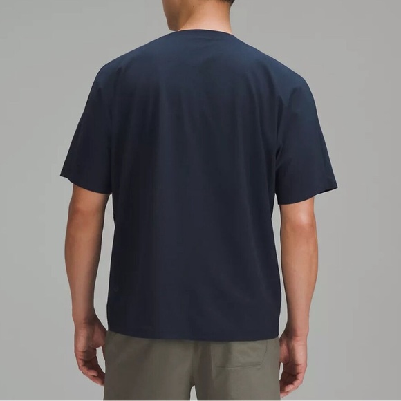 NWT lululemon men’s t-shirt. Size L. Navy blue. - Picture 2 of 6